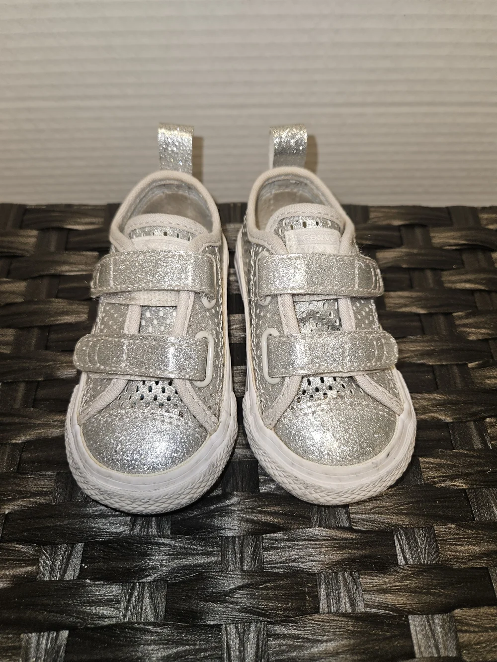 Converse Kids Silver Glitter Velcro Sneakers